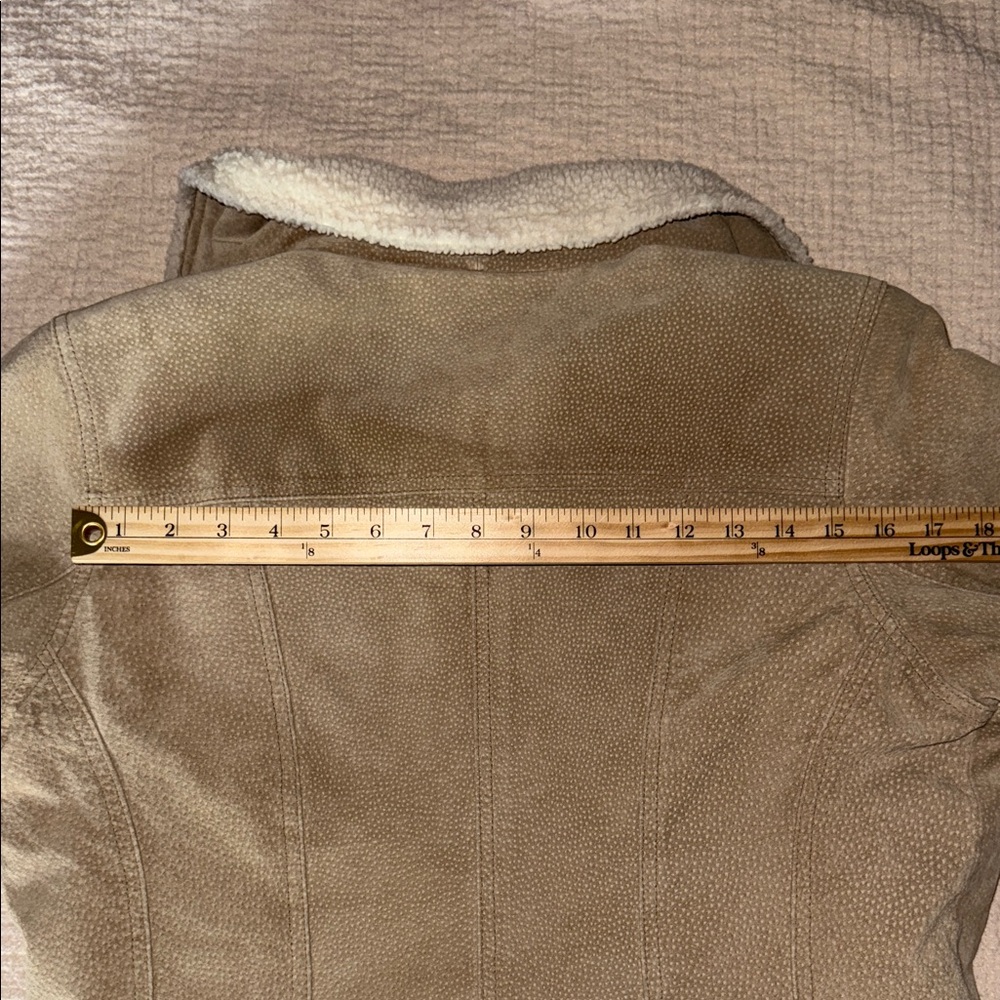 St. John’s Bay Tan Suede Leather Sherpa Cropped Western Women's Trucker Jacket - Picture 11 of 16